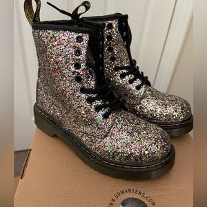 Girls Dr. Martens